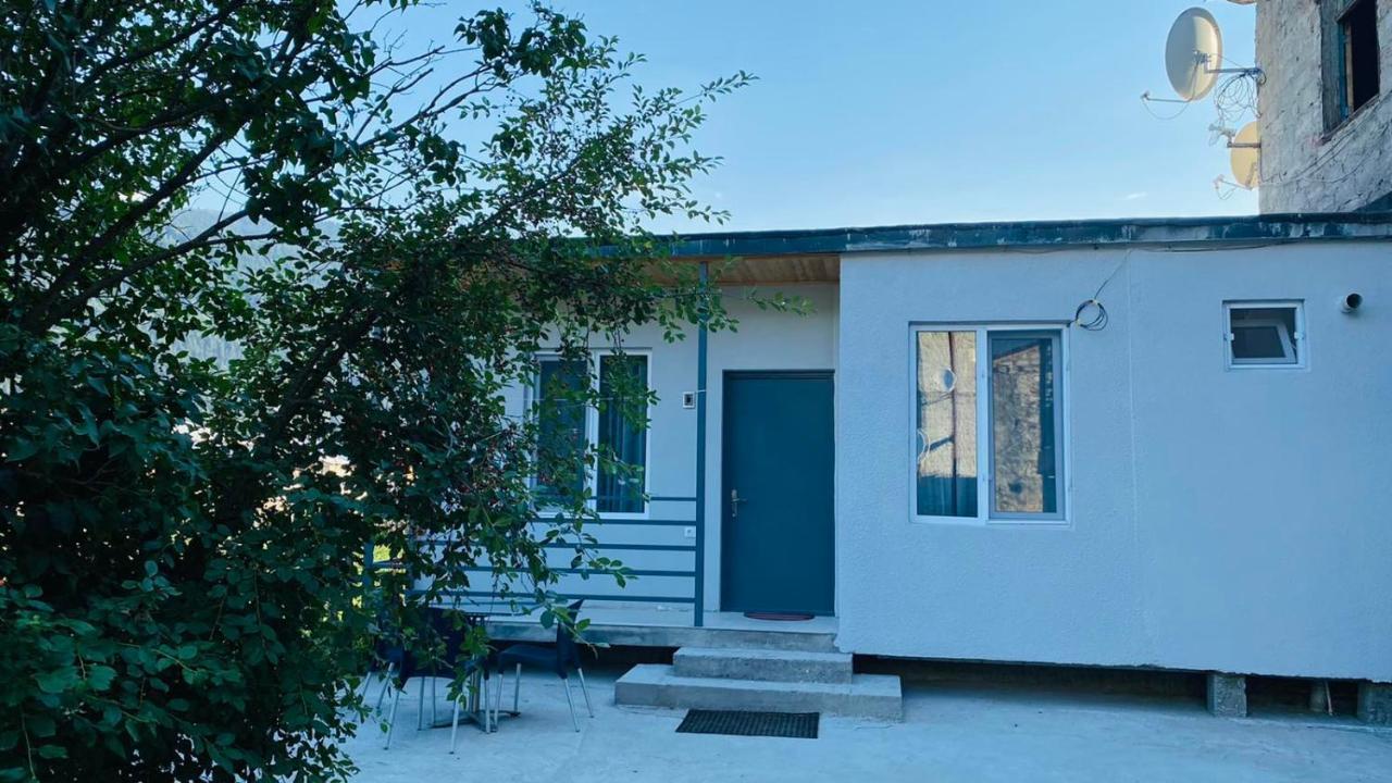 Lela Guest House Mestia Exterior foto